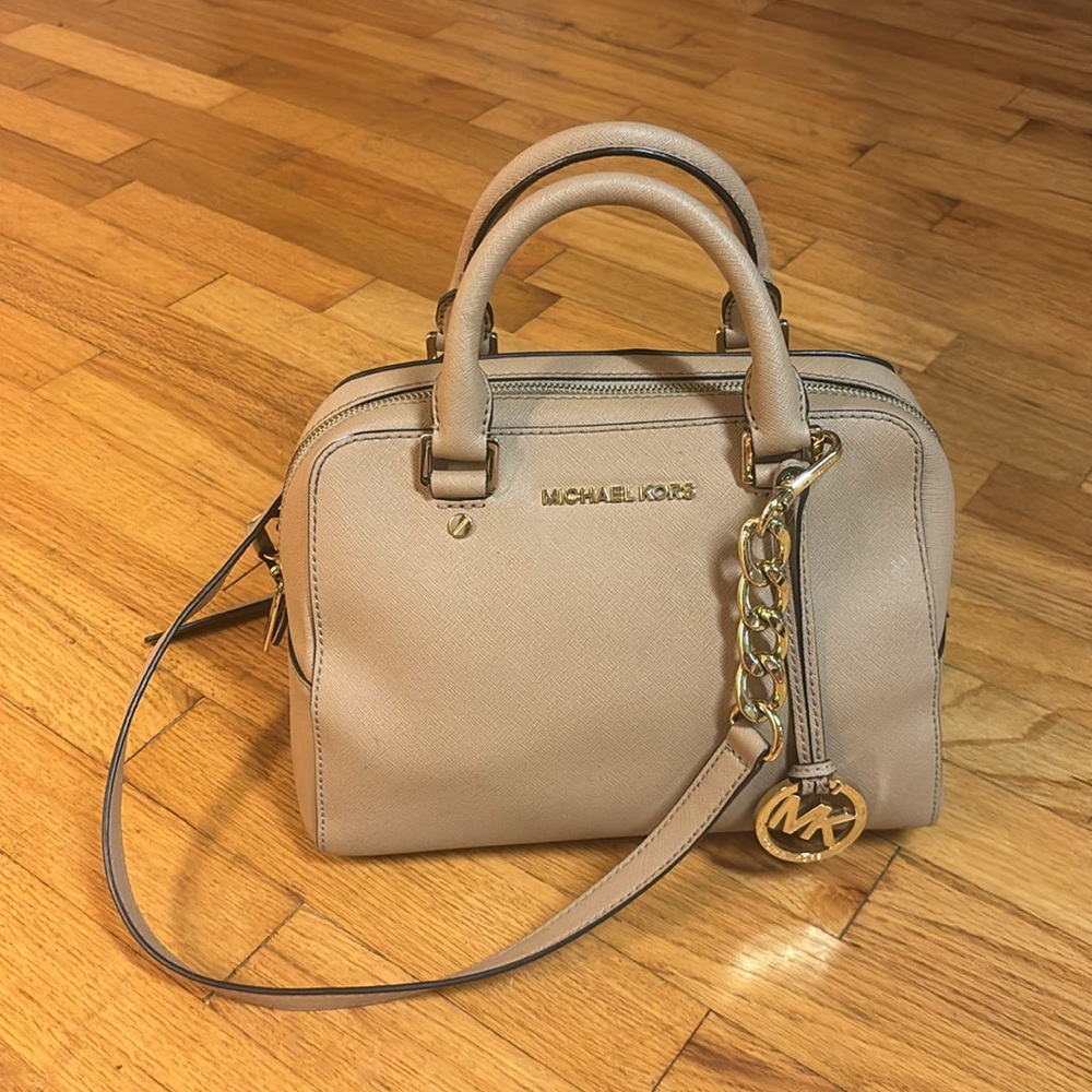 Michael Kors (MK) purse